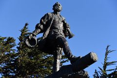 03B Statue Of Ferdinand Magellan Close Up In Plaza De Armas Munoz Gamero Punta Arenas Chile.jpg